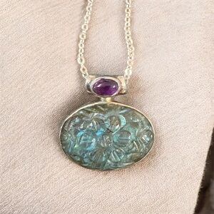 Hand carved 925 Pendant Blue Labradorite with Amethyst Gemstone.